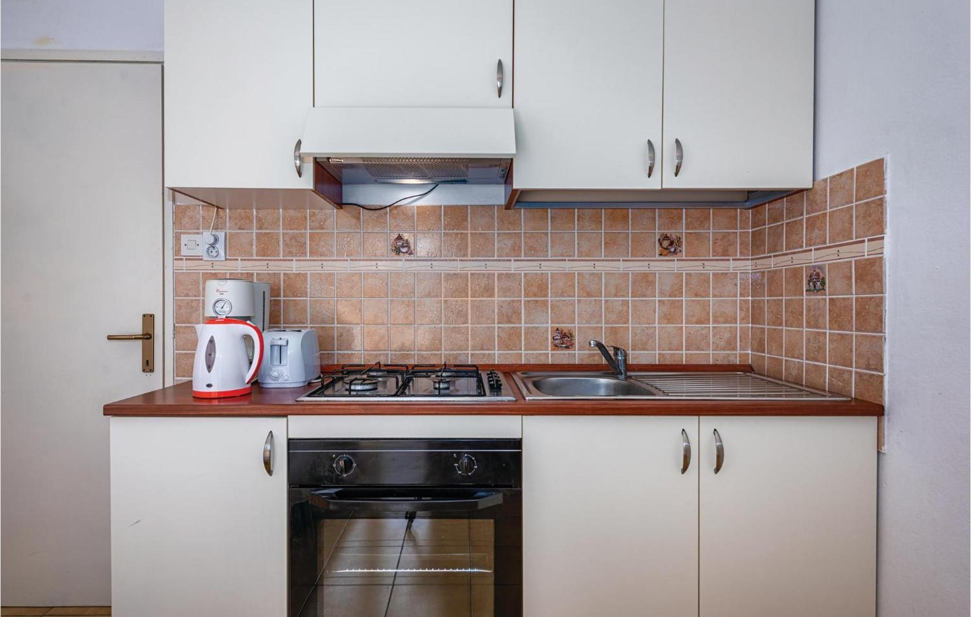 Amazing Apartment In Rovinj With Wifi Ngoại thất bức ảnh